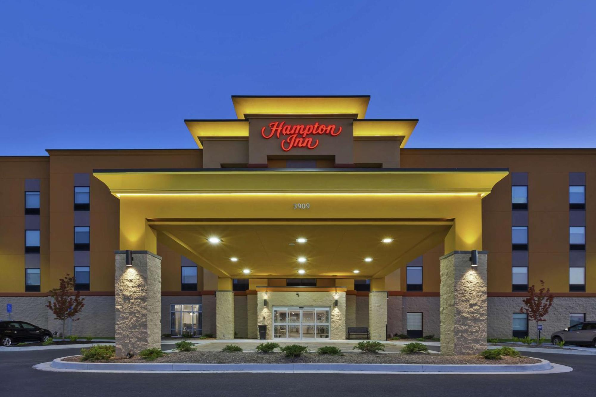 Hampton Inn Седалія Екстер'єр фото